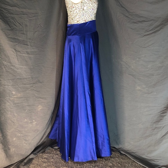 Elegant Blue and Silver Women's Formal Dress - Picture 13 of 16